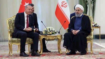 Irã e Turquia devem aprofundar laços para enfrentar as sanções dos EUA 