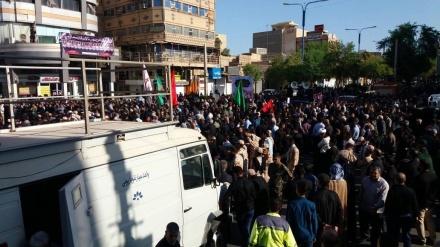 Pueblo persa asiste a los funerales de mártires de ataque terrorista(video+fotos)