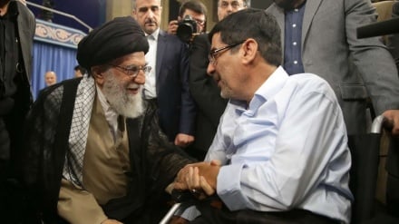 Ajetollah Khamenei: Mesazhin e pathyeshmërisë së kombit iranian ta përcjellim në botë