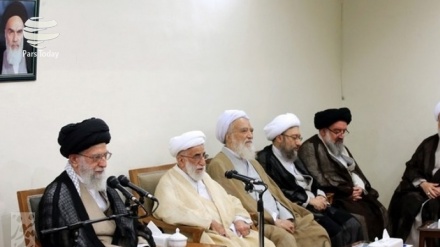رهبر معظم انقلاب: هدف دشمن در جنگ رسانه‌ای ایجاد اضطراب، یأس و بدبینی در مردم است