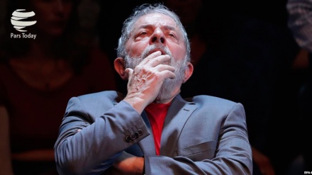 Lula dice que luchará hasta restablecer la democracia en Brasil