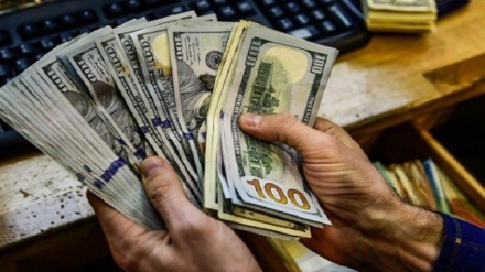 Ўзбекистон банкларида долларни сотиб олиш курси ошди