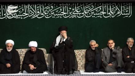 Fotos: El luto por noche de “Ashura” con la presencia de Líder de la R.I.I.