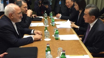 ईरान और चीन के विदेश मंत्रियों ने आर्थिक सहयोग में वृद्धि पर दिया बल