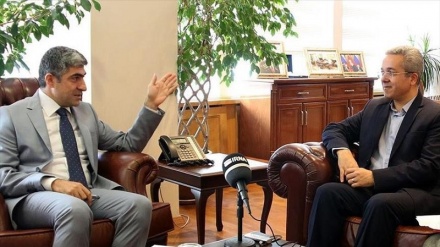 Mutanoğlu'ndan Batı medyasının sultacılığına son verme zaruretine vurgu