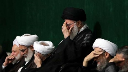 De Yolə Rəhbəri iştiroki İmom Huseyn(ə) əzodorəti mərosimi iminə şəv