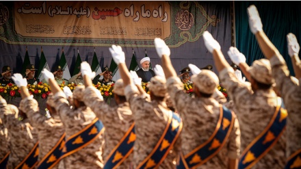 Licha ya hujuma ya kigaidi mjini Ahvaz, gwaride la kufana lafanyika katika miji yote ya Iran