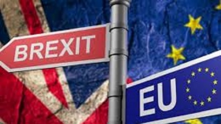 Warga Inggris Berlomba-lomba Ajukan Paspor Irlandia