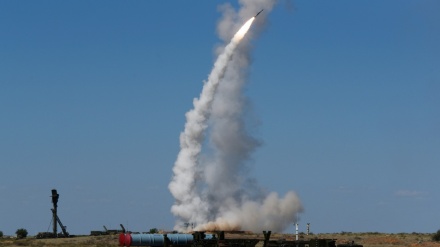 Rusia Menembakkan Rudal S-300 ke Jet Israel di atas Suriah