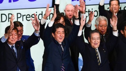 Abe vince elezioni partito: potrà diventare il premier più longevo