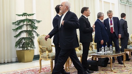 イラン外相、「テヘランでの３ヶ国首脳会議で、シリア・イドリブのテロの根絶に関して合意」