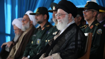 Líder de Irán señala inquietud de EEUU por un poder islámico(Video+Fotos)