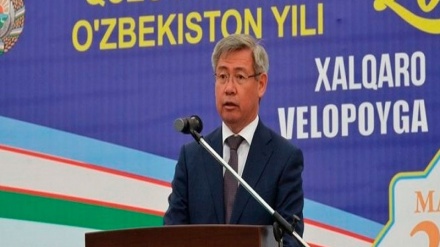 Қозоғистоннинг Ўзбекистондаги элчиси ўз лавозимидан вақтинчалик четлатилди 