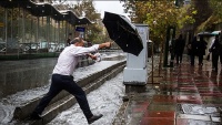 イランで今年初の秋雨