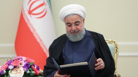 Pres Rouhani: Interferência nos assuntos internos de outros estados é 