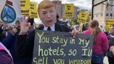 アメリカで、同国政府の好戦的な政策に反対する抗議デモが実施