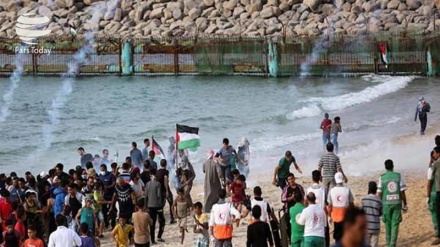 İşgal askerleri Gazze'de deniz mitingine saldırdı