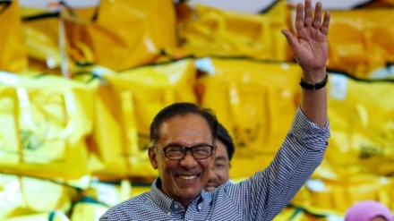 Anwar Ibrahim Gratiskan Tol di Malaysia saat Libur Idul Fitri