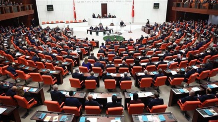 Turkey parliament renews mandate for troop deployment in Syria, Iraq