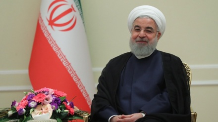 イラン大統領、外国駐在イラン大使らに経済協力拡大に注目する必要性を強調