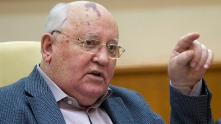 Gorbaçow dünýäde täze ýarag bäsleşigiň başlanmagy barada duýduryş berdi