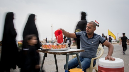 Fotos +video: Peregrinos siguen caminando hacia Karbala por Arbain