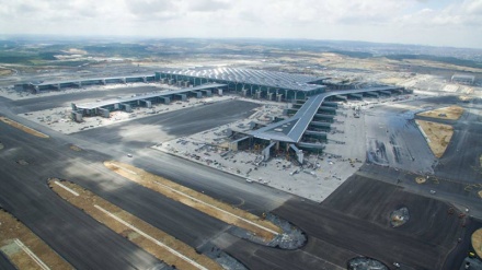 Der größte Flughafen der Welt in Istanbul eröffnet