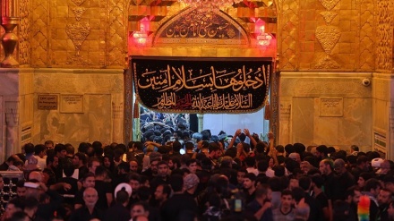 د حسینی اربعین په درشل کې د امام حسین علیه سلام د حرم ځینې انځورونه دلته لیدلې شئ 