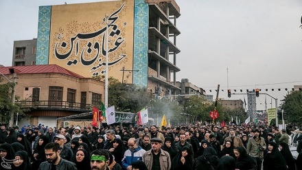 People of Tehran hold massive Arba’een March