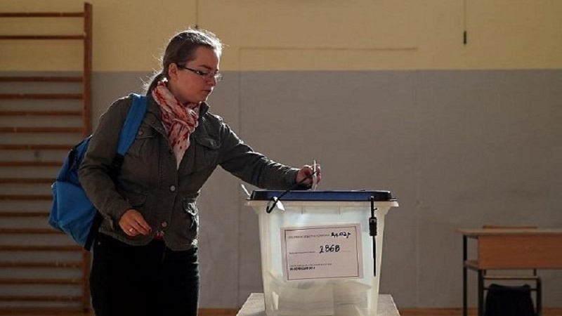 Mekedonya: Referandum sonuçları geçersizdir 