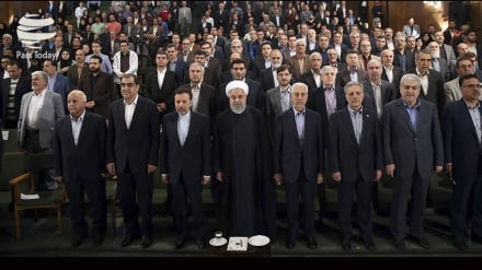 De prezdent Ruhani iştiroki ali məktəbon tojə dərsi sori bino bıey