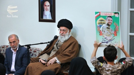 伊斯兰革命领袖：如果没有陵园守护者就不会有伊玛目侯赛因殉难四十日大游行活动