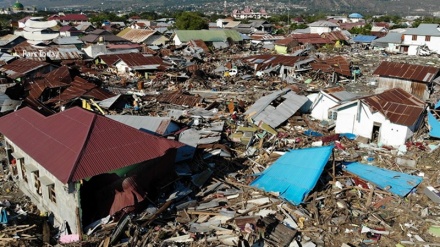 インドネシアの地震による犠牲者数が２０００人を超える