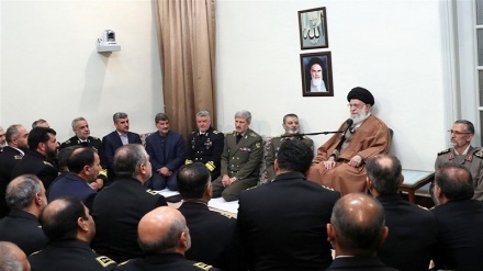 Lideri suprem i Revolucionit Islamik: Bëni atë që armiqtë të mos guxojnë as të kërcënojnë popullin e Iranit