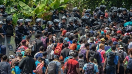 Profughi: carovana, niente Città del Messico