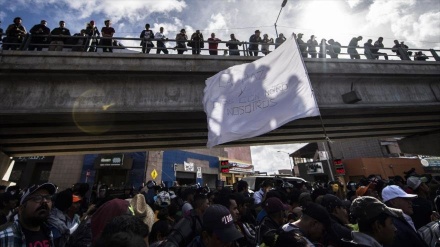 La caravana de migrantes protesta contra las amenazas de Trump