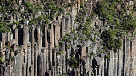 Turismo de Irán: Columnas basálticas en provincia de Azerbaiyán Occidental,noroeste(Time Lapse)