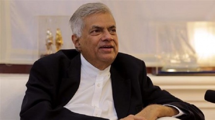 Sri Lanka's sacked PM: Time running out to avert 'bloodbath'