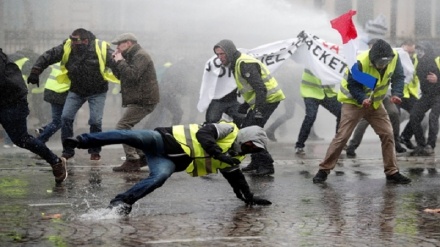Muslims and the working class: France’s marginalized and natural Yellow Vest allies