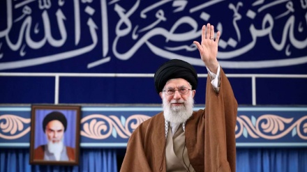 各メディアが、イラン最高指導者の演説を報道
