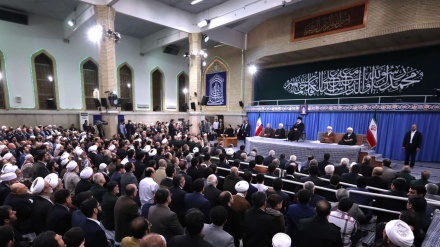 Les invités à la conférence de l'unité islamique rencontrent le Guide suprême