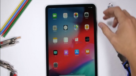 Янги iPad Pro’нинг мустаҳкамлиги текшириб кўрилди (видео)