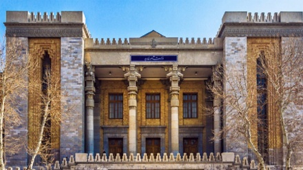 イラン外務省が、ポーランド代理大使を呼び出す