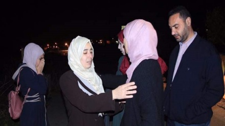 Fayrouz Bebas dari Penjara Zionis dan Bertemu Anak-anaknya