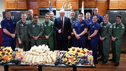 Trump threatens to close Mexican border to stop migrants