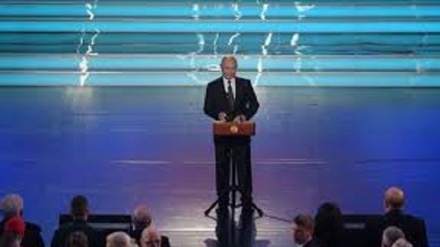 Russia, Putin elogia 