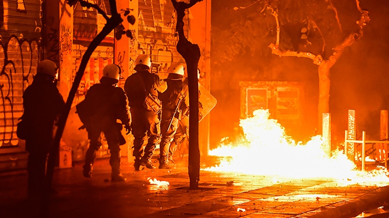  یک کشته و 50 زخمی در اعتراضات  روز شنبه فرانسه 