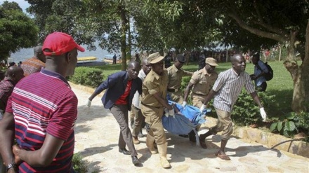 Boat capsizes in Uganda, 29 dead