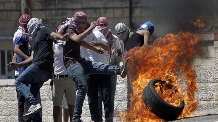 حمله صهیونیست‌ها به دانش‌آموزان فلسطینی در الخلیل
