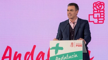 Sánchez avisa a PP y Cs de que subirá el salario mínimo 